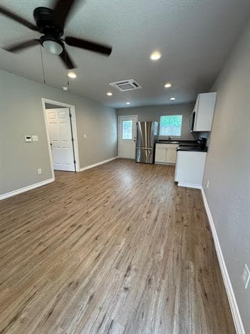 Photo - 320 W 6th St
