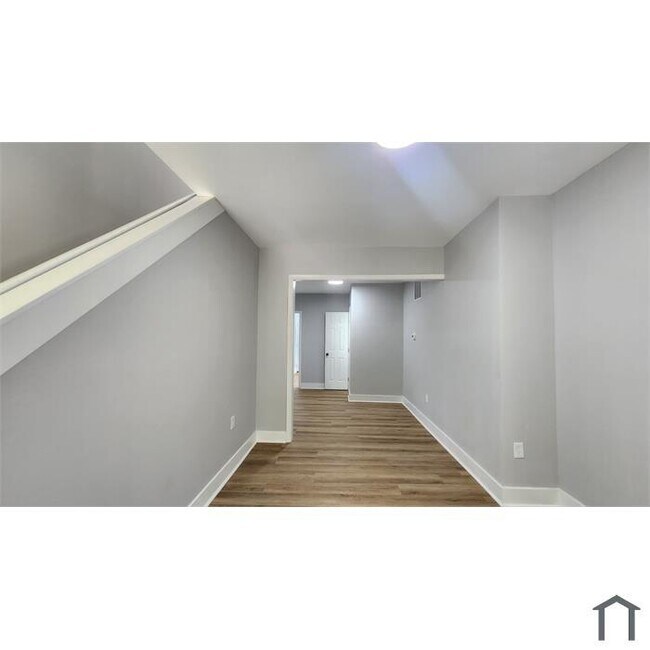 3 Bedrooom Home 1.5 Bathrooms Move-In-Ready