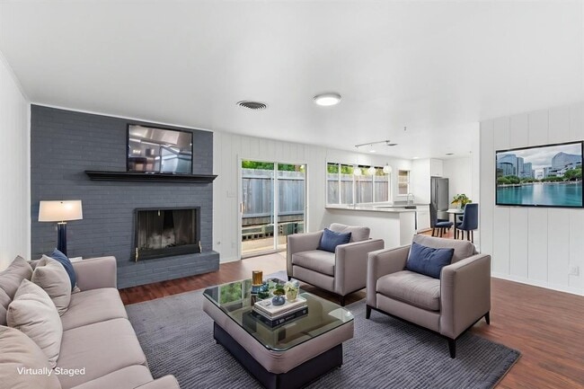 6108 Cherrylawn Cir