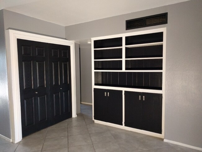 Photo - 6501 N 17th Ave Unidad 207