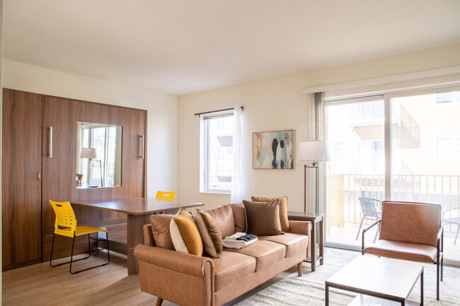 Photo - 1031 S 1st St Unidad ID1379017P