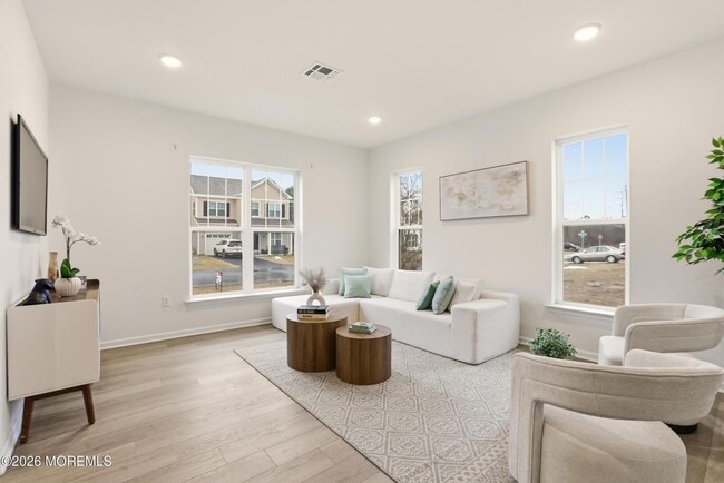 Photo - 403 1st Ave