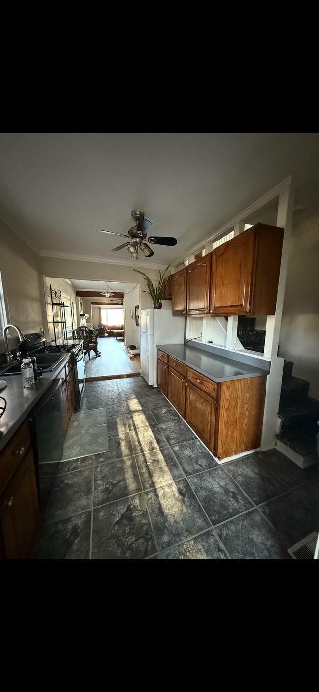 Photo - 952 Magothy Ave