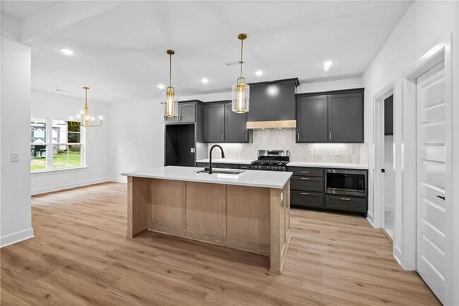 Photo - 4 Argyll Cir