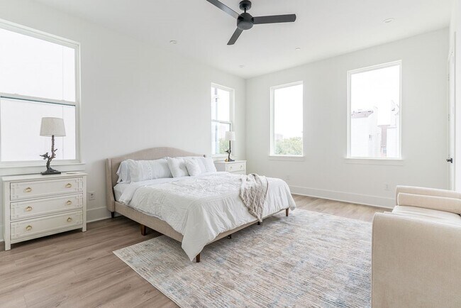 Photo - 5703 Dolores St