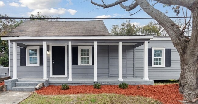 Photo - Large Downtown 3BR (potential 4th)/2BA Hou...