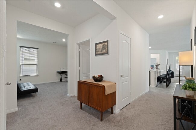 Photo - 4007 Mossy banks Ln