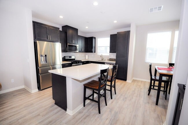 Photo - 503 Hummingbird Ln Unit Rental