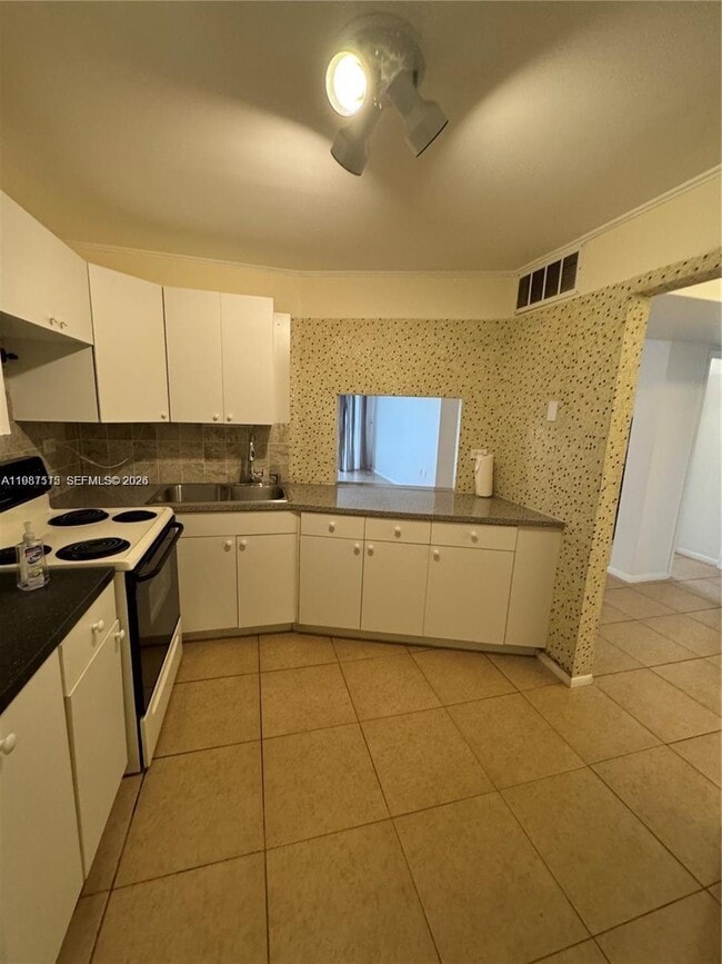 Photo - 1680 NE 191st St Unidad 214-2