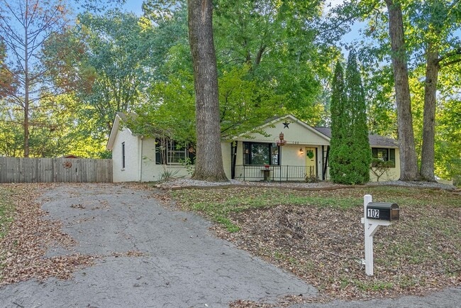 Photo - 102 Preston Dr