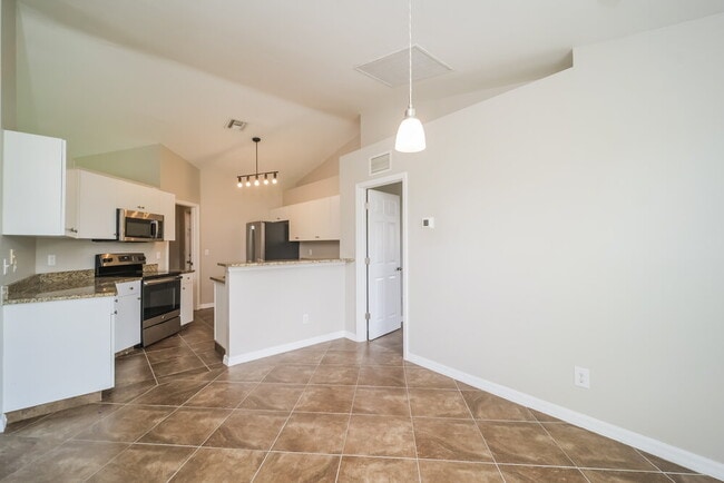 218 SW 11th Ave