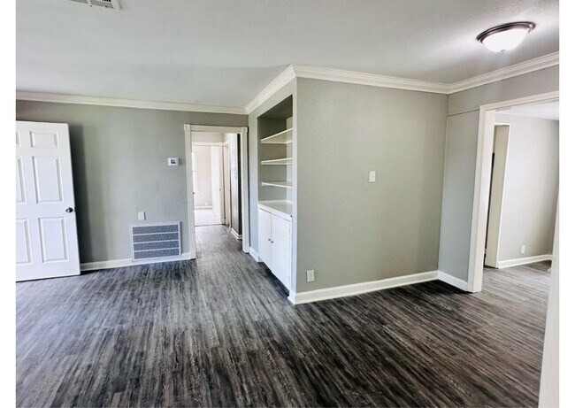 Photo - 4914 Kelso St