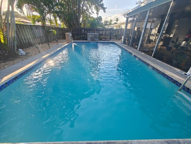 Photo - 76 NE 170th St