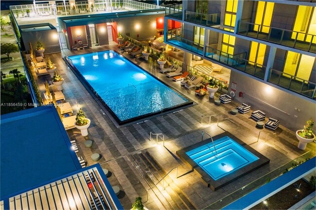 Building Photo - 2000 Metropica Wy Unit 1109 Rental