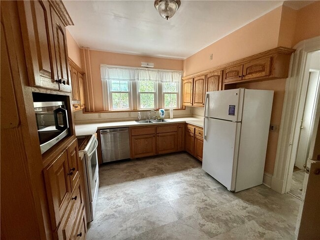 Photo - 27 Church St