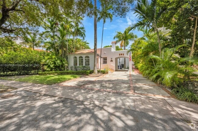 Building Photo - 410 Majorca Ave Rental