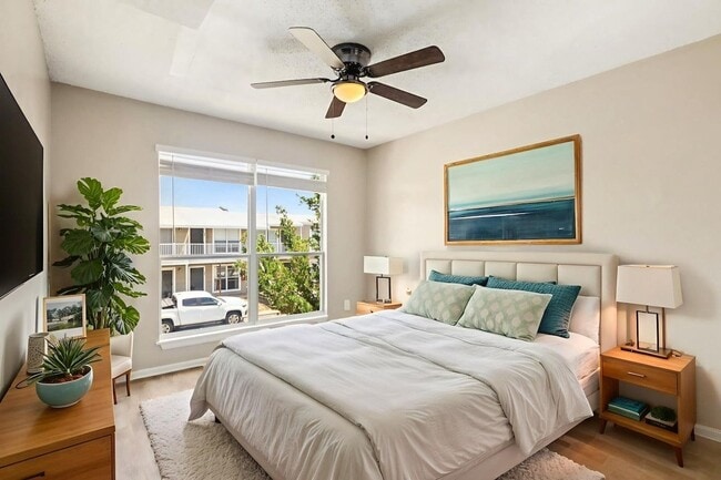 Photo - 12th & Beach Apartments