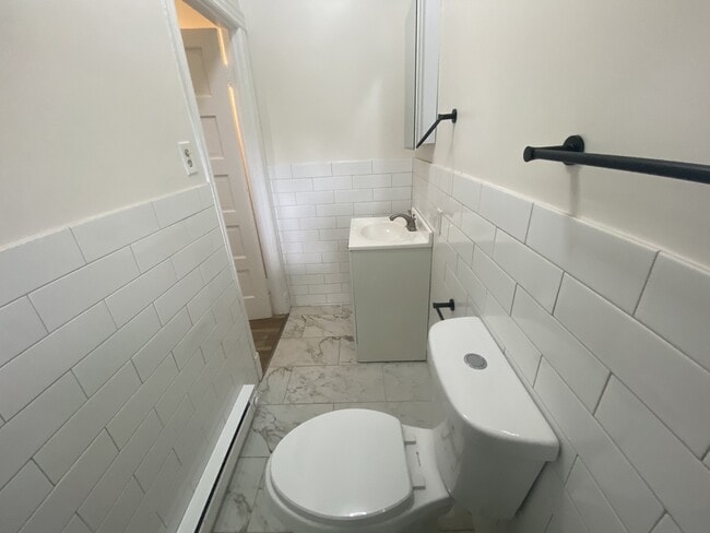 Photo - 28 Pulaski St Unit Apt 3