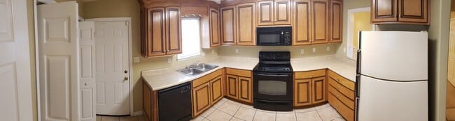 Photo - 2717 Pineview Dr