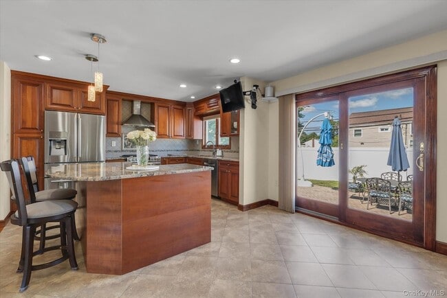 2 Benmor Ct