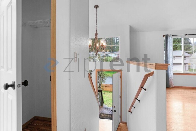 Photo - 1715 Gohr Rd