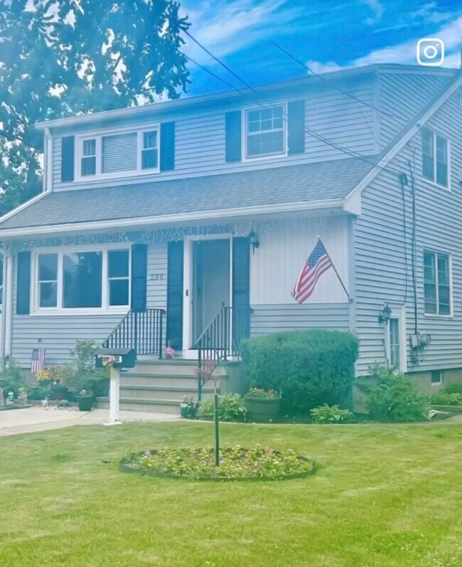 Photo - 238 Grant Ave Unit 2