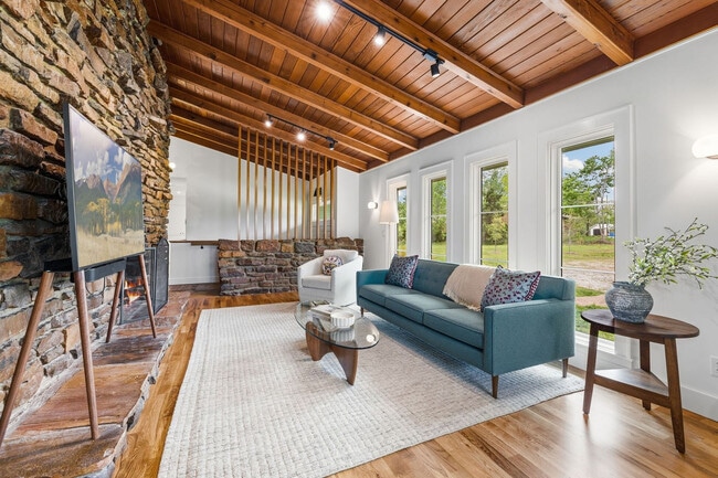 Photo - 800 NW D St Unidad SI ID1522221P