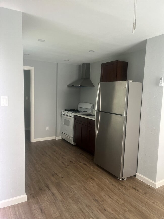 Photo - 5404 Pease St Unidad 3