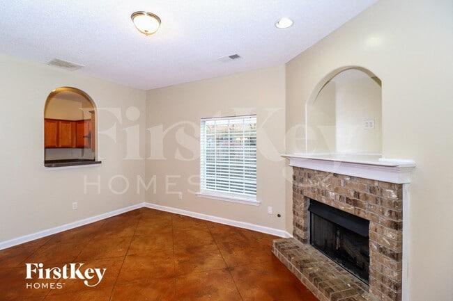 Photo - 10223 Macon Rd