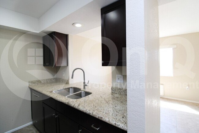 Photo - 2202 W Glenrosa Ave Unidad 5