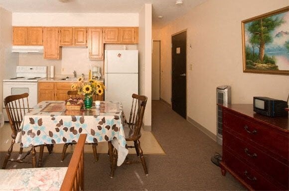 Building Photo - 144 Cabot St