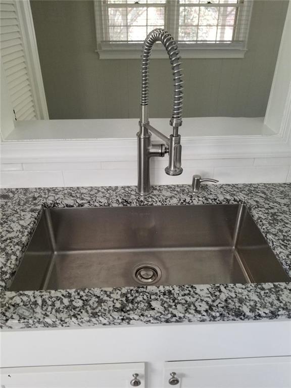 Photo - 2120 Meadowbrook Ln SE