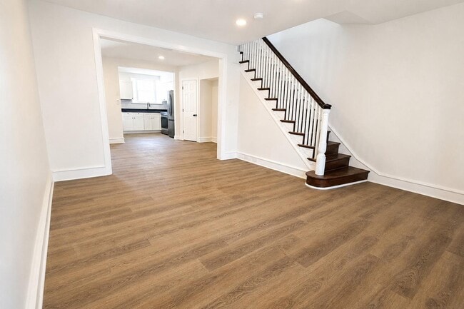 Photo - 162 W Godfrey Ave