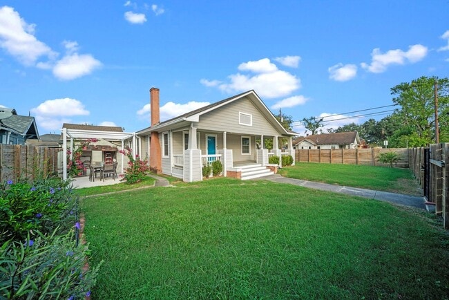 Photo - 5711 Sherman St