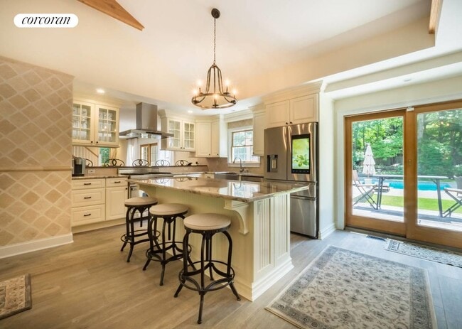 Photo - 1532 Noyack Rd