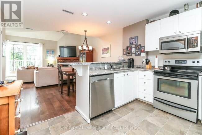 Photo - 55 Trott Blvd