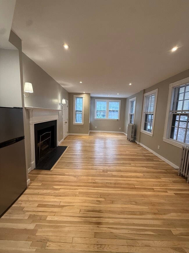 82 Phillips St Unit 2