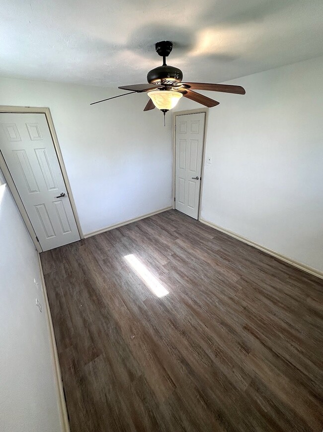 Photo - 43 Eleanor Ave