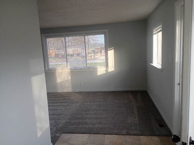 Photo - 106 N Mitchner Ave