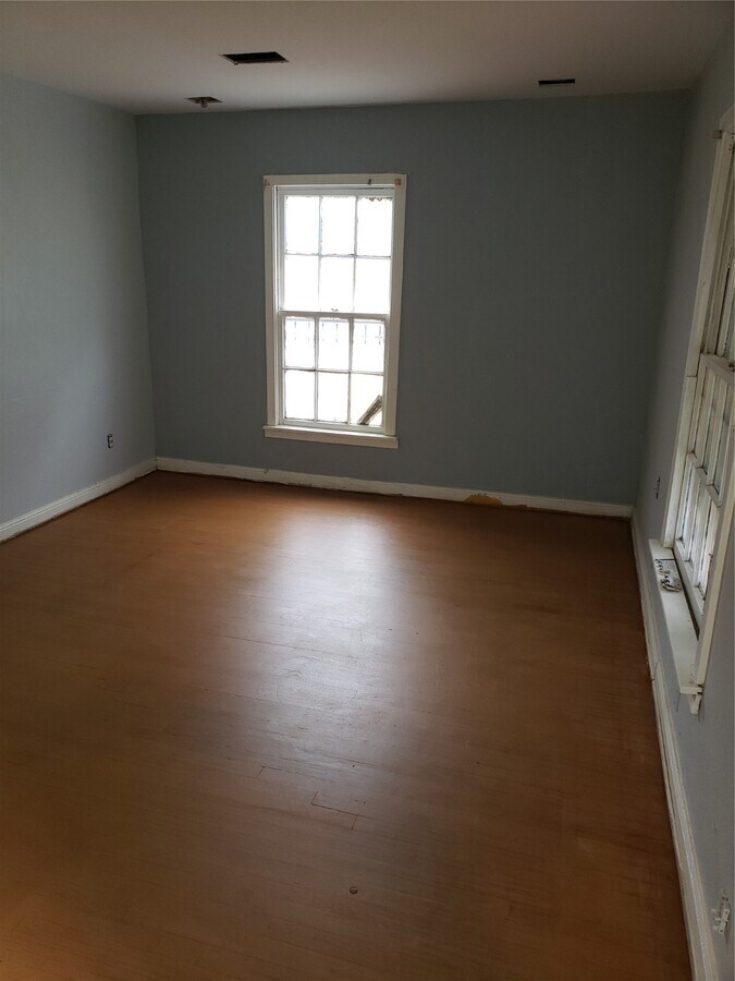 Photo - 7010 England St Casa