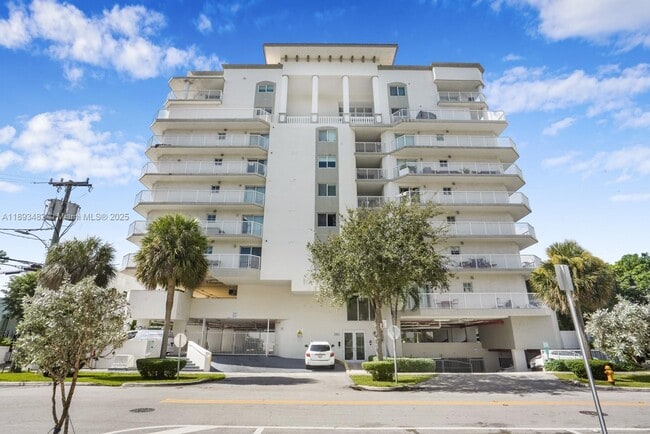 Photo - 280 SW 20th Rd Unidad 907