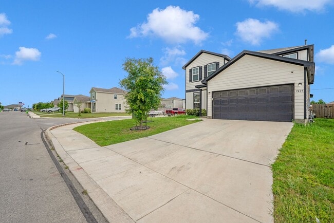 Photo - Spacious 4-Bedroom Rental Home – Ideal for Families & Military Transfers