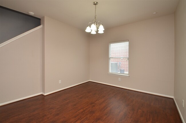 Photo - 2707 Roaring Oaks Ln