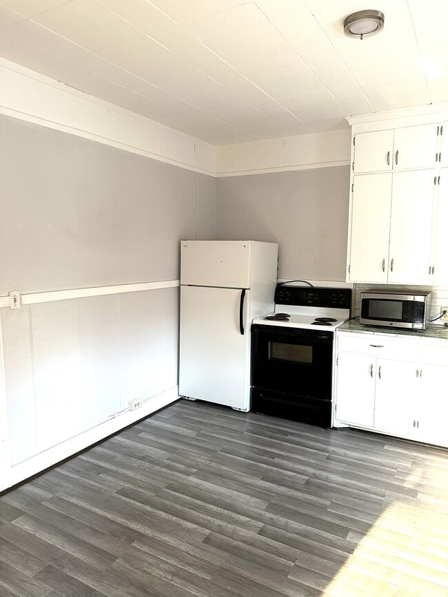 112 2nd Ave SW Unit 1