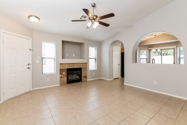 Photo - 6743 Bison Creek St