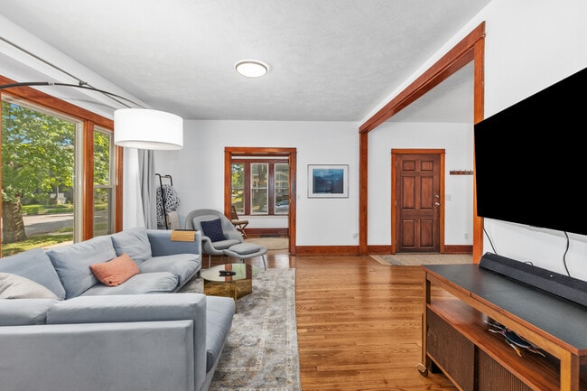 Photo - 1355 Bemis St SE