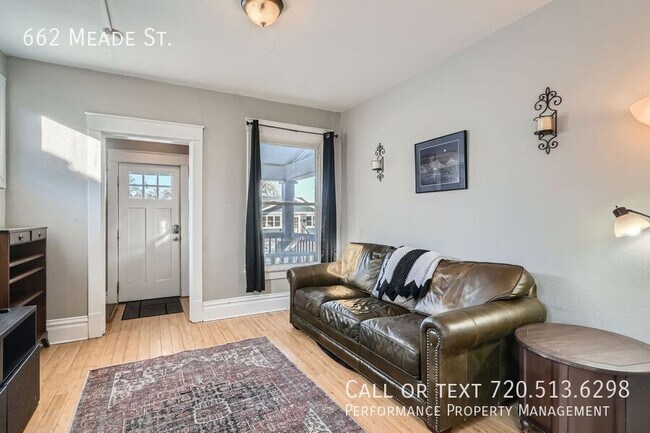 Photo - 662 Meade St