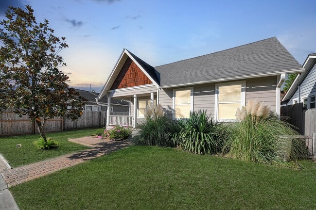 Building Photo - 509 Vincent St