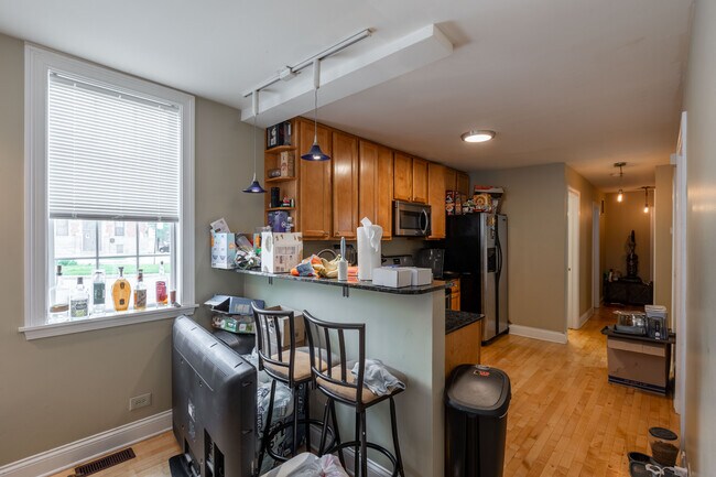 Photo - 1059 W Fry St Unit 1