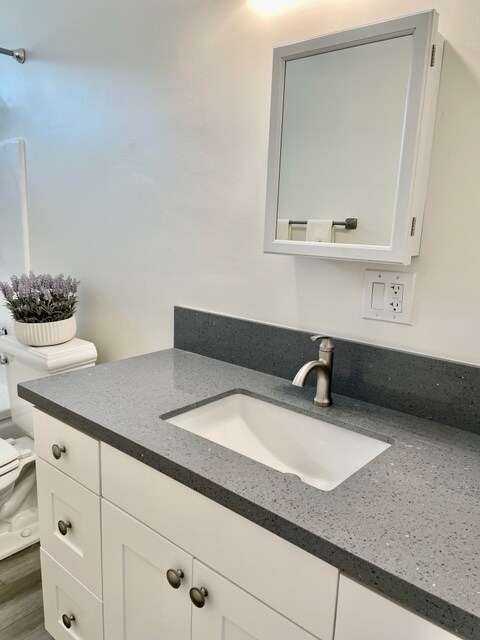 Bathroom sink